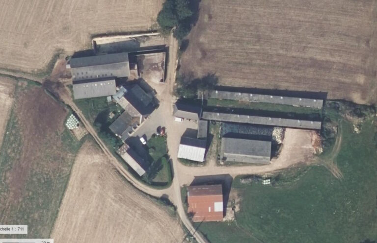 Un corps de ferme à vendre près de Parthenay de Bretagne, idéal pour un Habitat Participatif